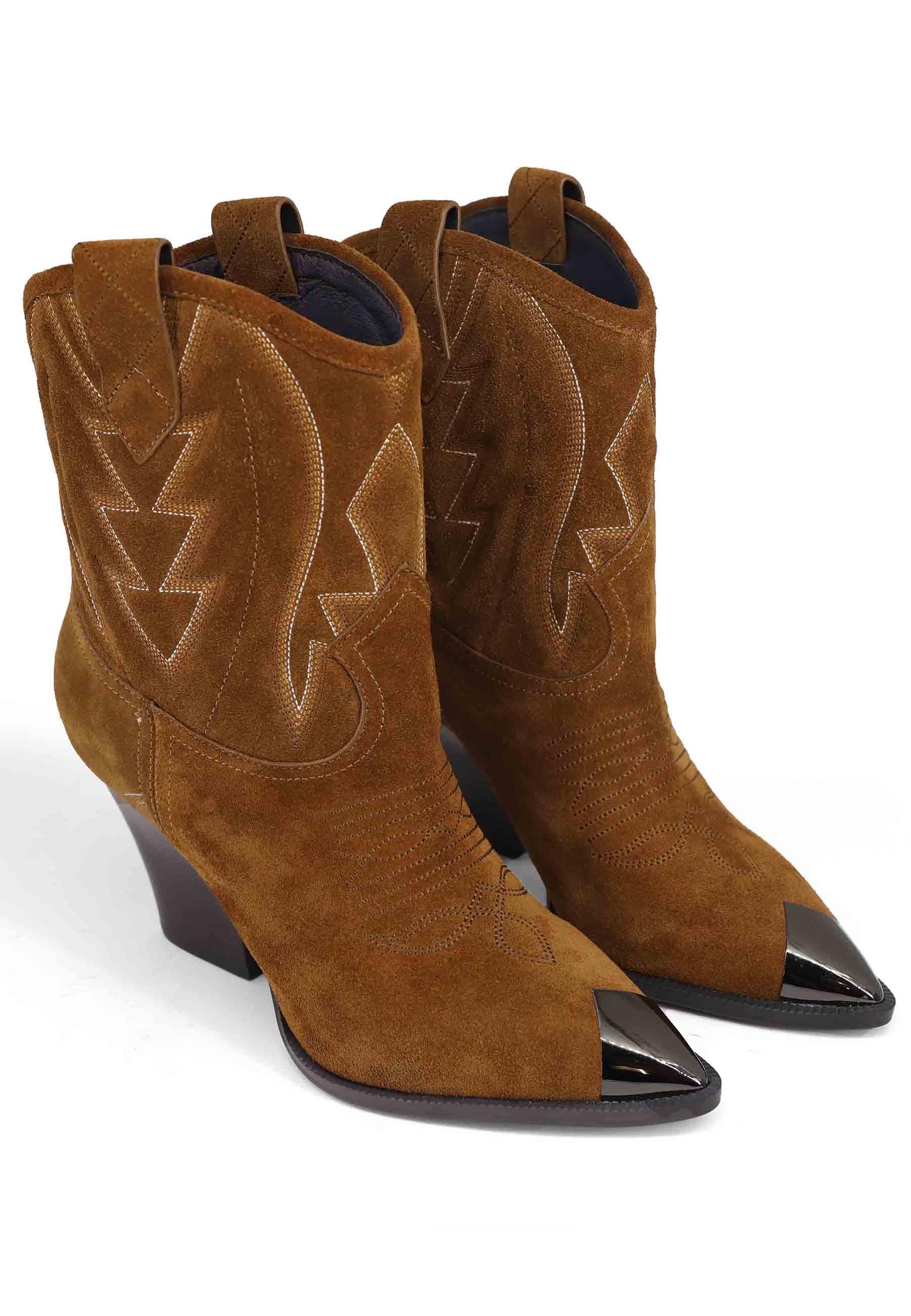 Stivaletti texani donna in camoscio cuoio con cuciture in contrasto e puntale in acciaio Gambels 293T60BK 014 Lola Cruz 