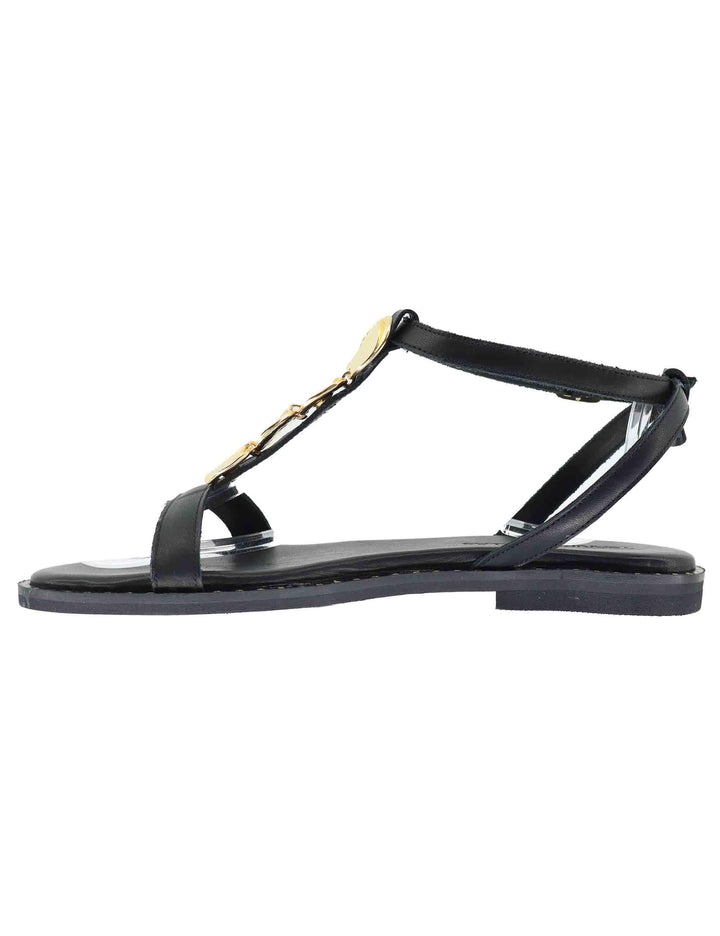 Sandali flat donna in pelle nera con medaglie oro U41005821002 582 Tsakiris Mallas 