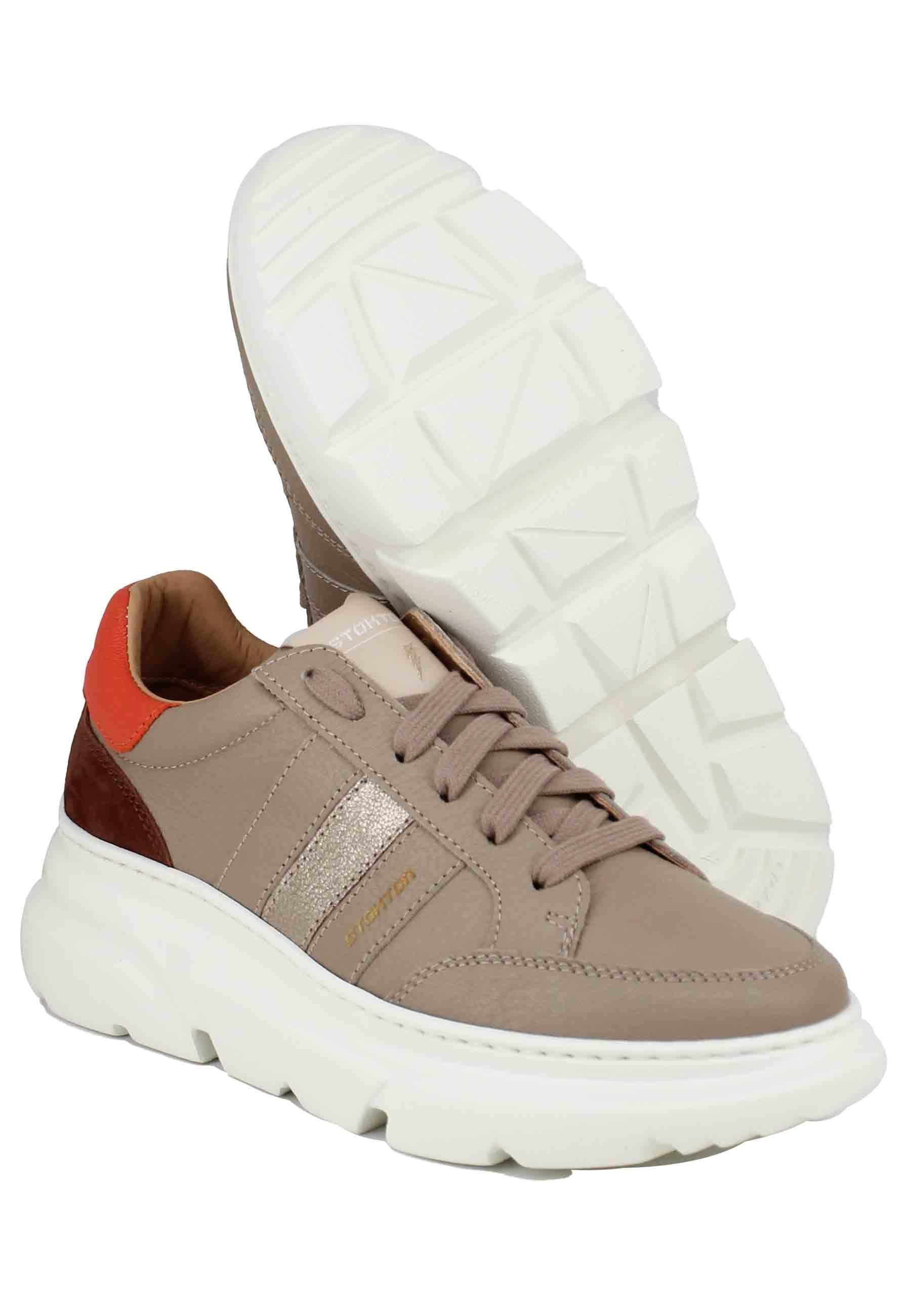 Sneakers da donna in pelle taupe 449-D 023 Stokton 