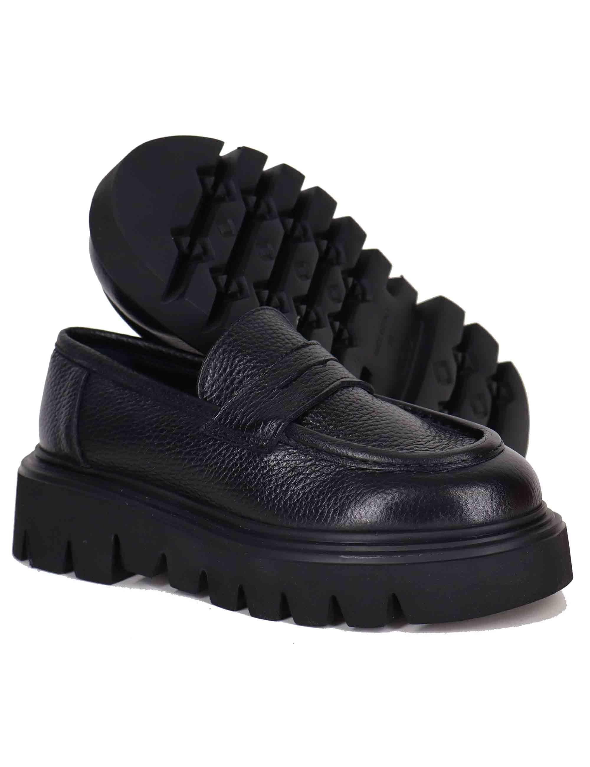 Mocassini donna in pelle nera con suola ultra light SPA110 001 Spatarella 