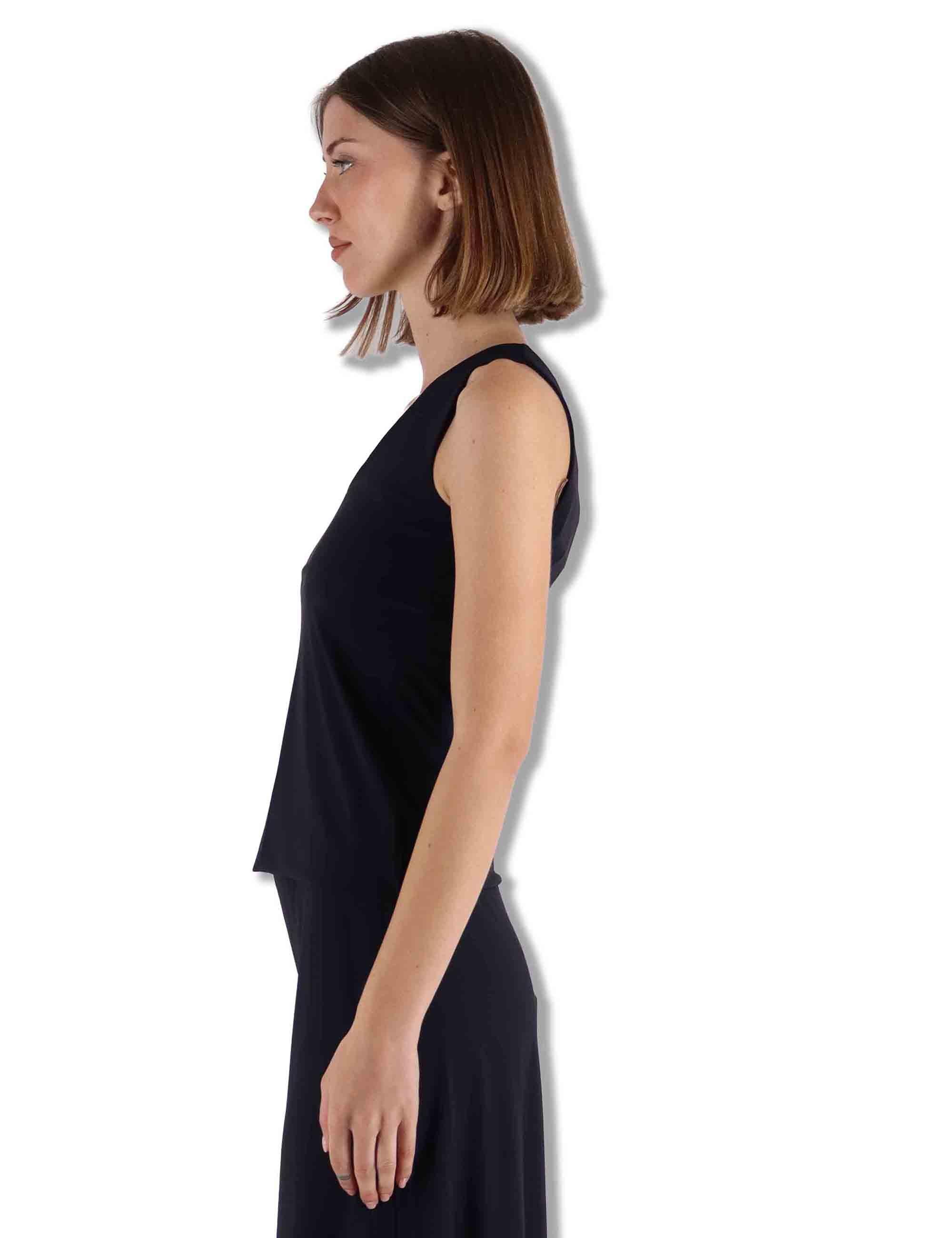 Top donna Soft Jersey in nero con scollo a V e giromaniche JP556470210 20000 Maliparmi 