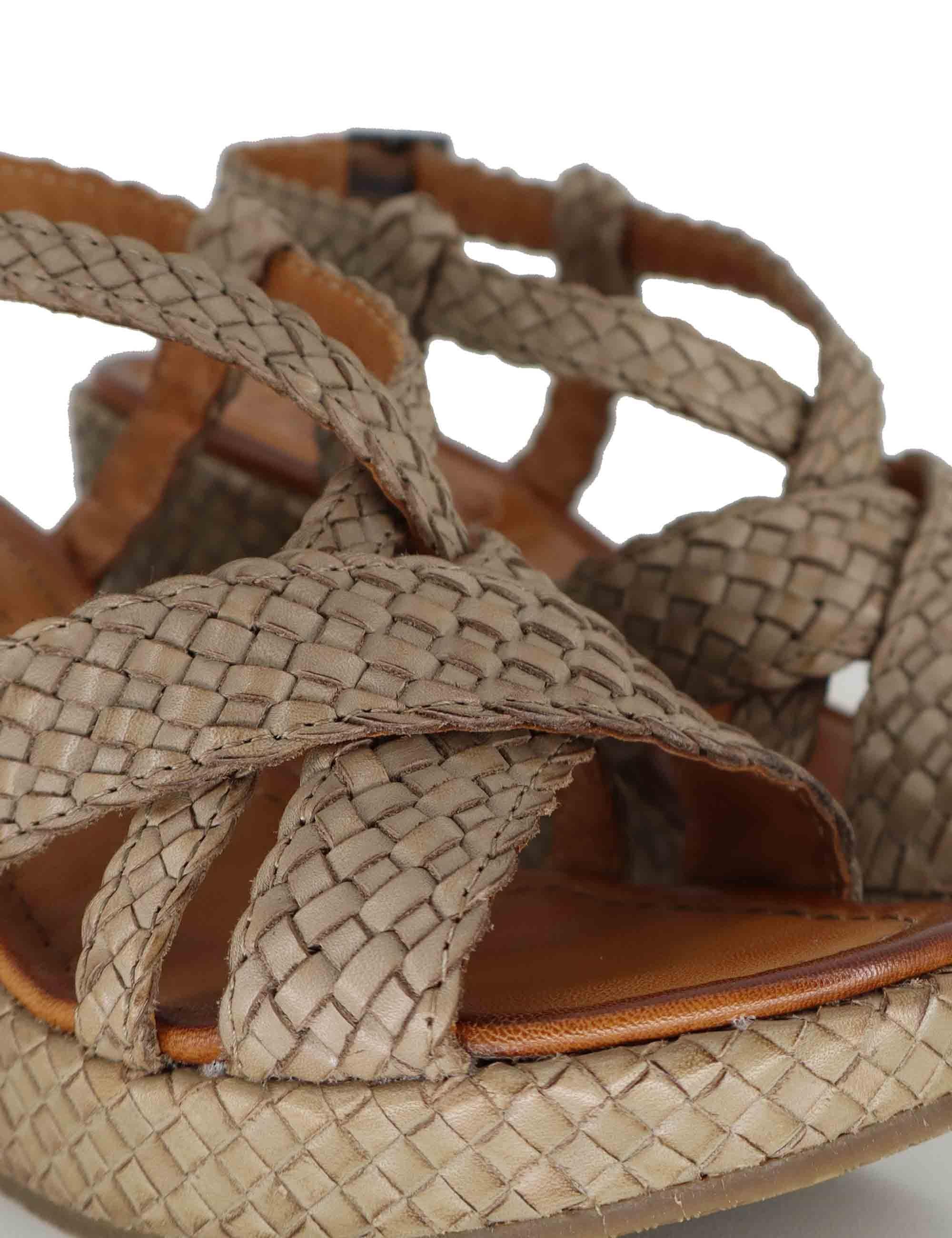Sandali donna slingback in pelle intrecciata taupe con zeppa alta WD319R24 500022 Vueva 