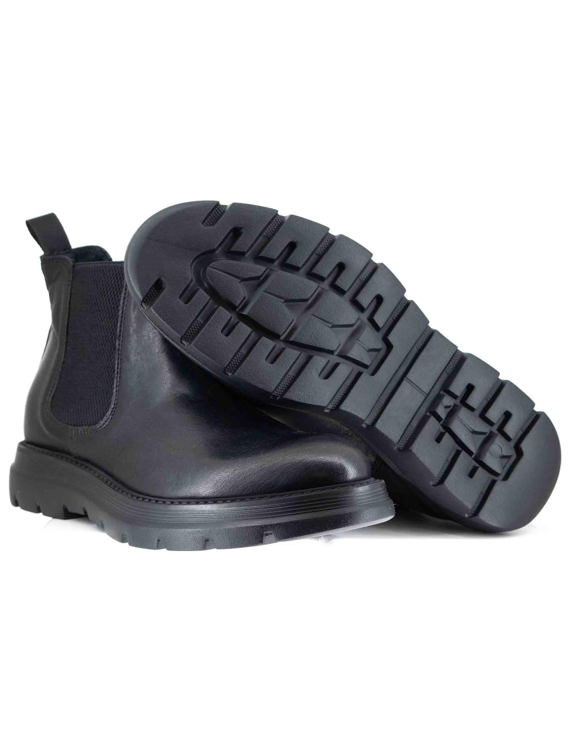 Stivaletti uomo beatles in pelle nera con elestici e suola alta in gomma SP2052G 001 Spatarella 