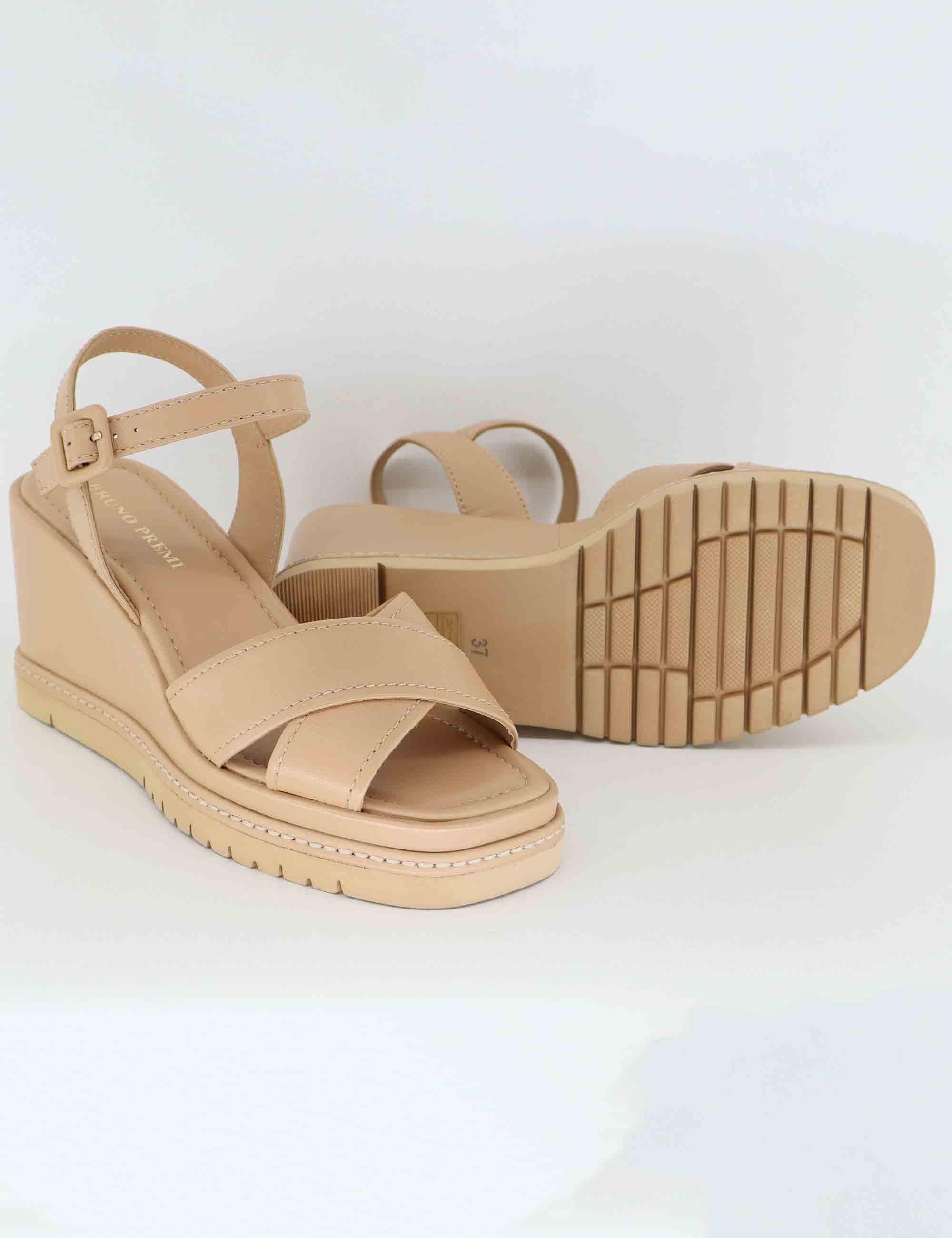 Sandali donna in pelle beige con zeppa alta BL5302X 017G Bruno Premi 