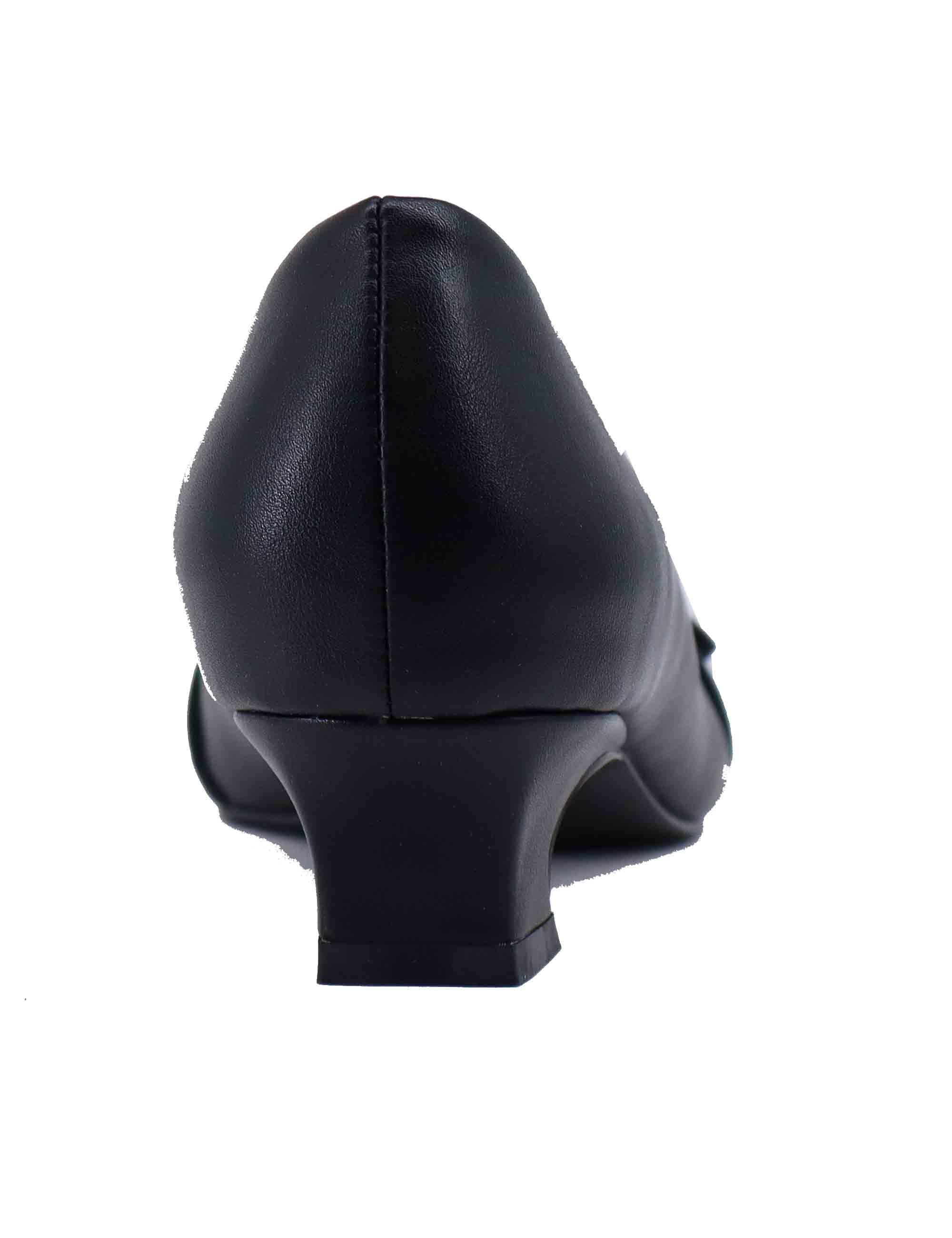 Decollete donna in eco pelle nera con morsetto VIC 935 001 Exe 