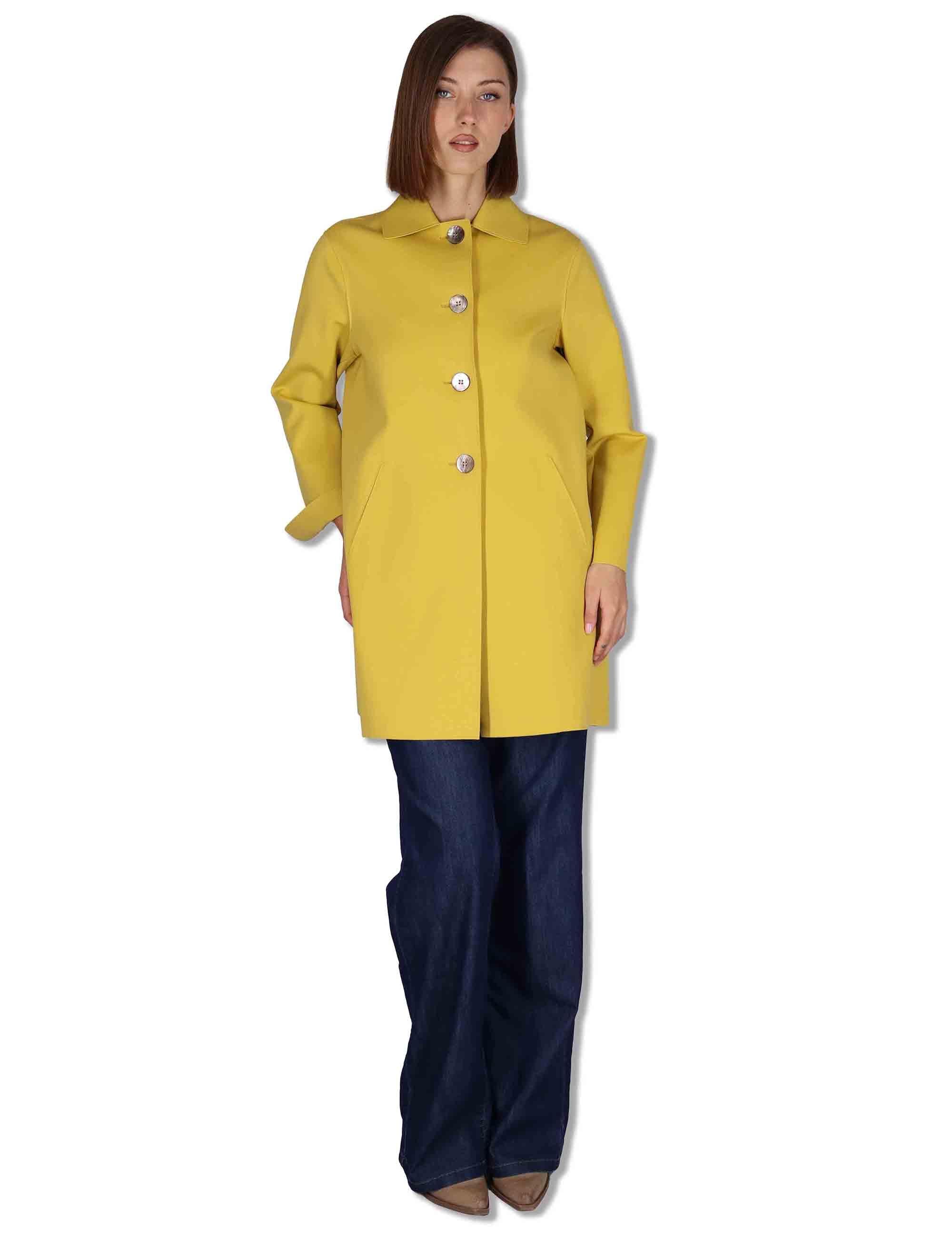 Spolverino donna in tessuto giallo monopetto con bottoni in osso 50260003 091 Ewooluzione 
