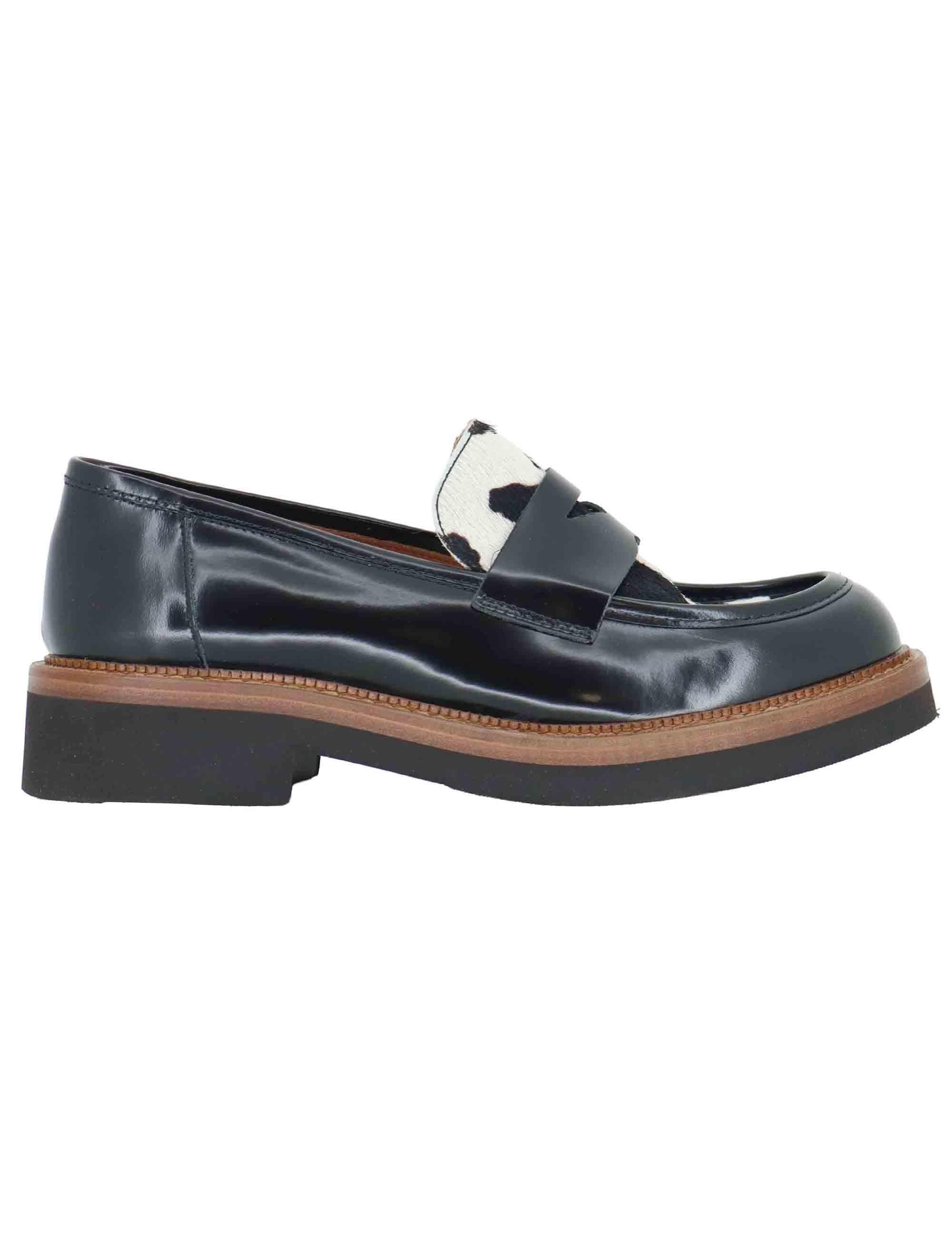 Mocassini donna in pelle nera con vaschetta in contrasto e suola in gomma SP3276 001 Spatarella 