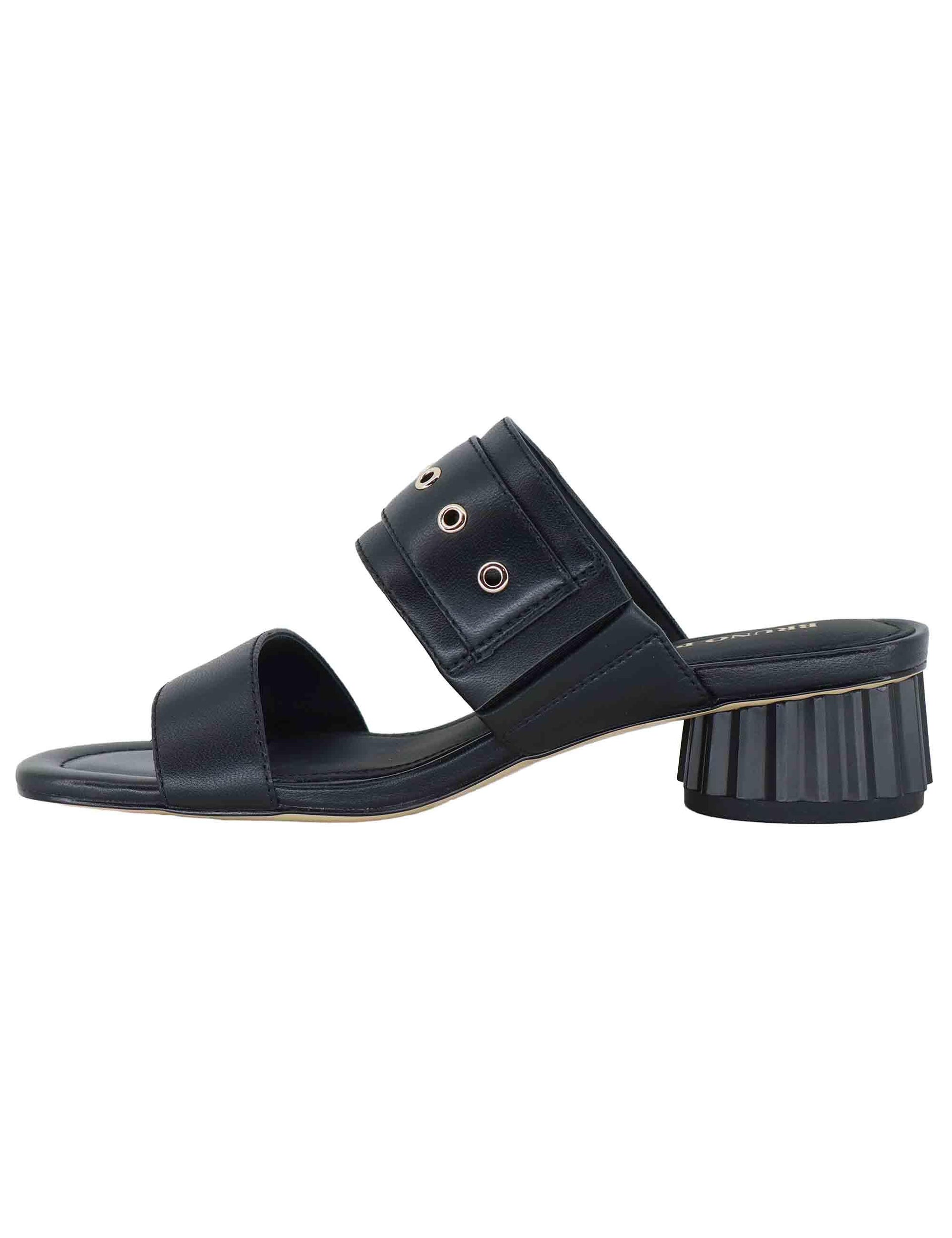 Sandali donna in pelle nera con tacco basso e fibbia BL2104X 001 Bruno Premi 