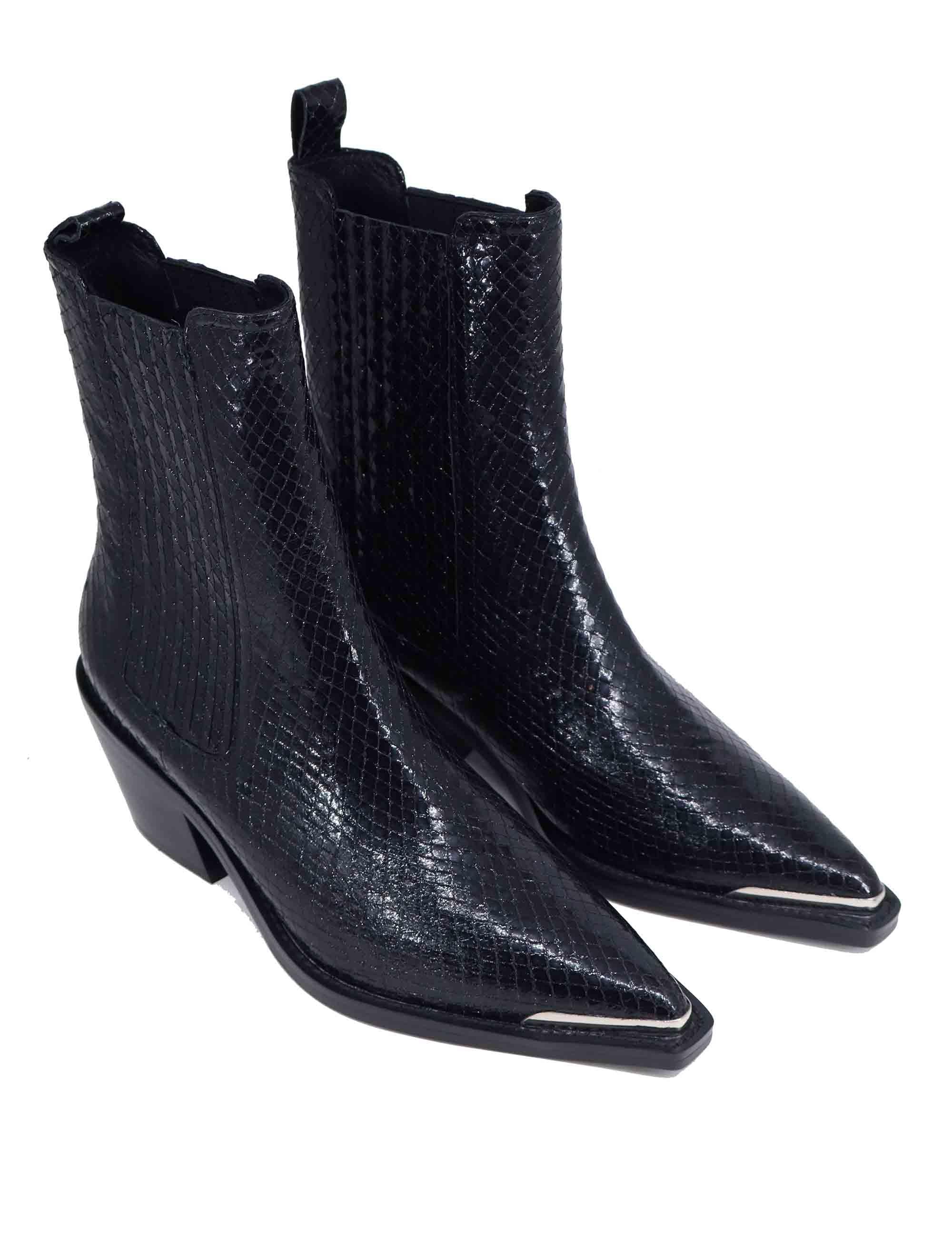 Texani donna in pelle stampata nera con puntale argento 185T49BK 03 Lola Cruz 