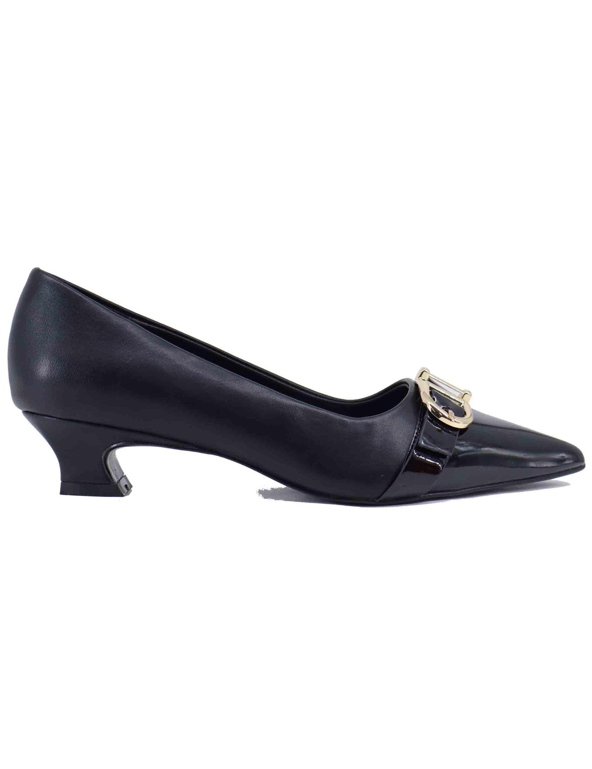 Decollete donna in eco pelle nera con morsetto VIC 935 001 Exe 