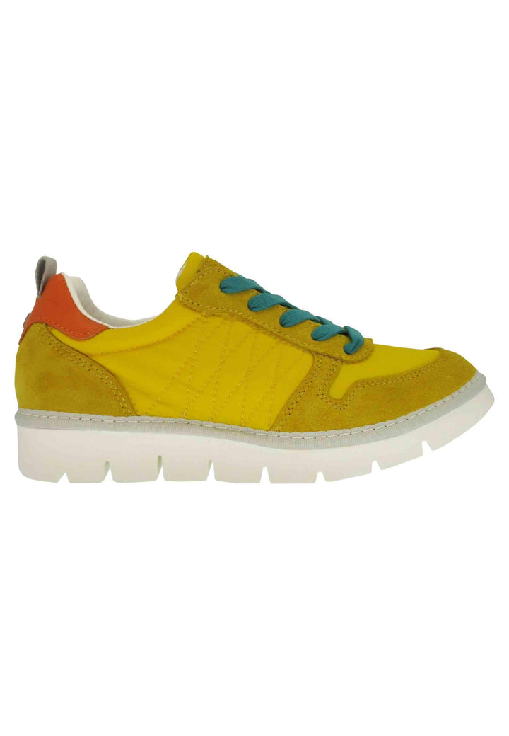 Sneakers donna in tessuto e camoscio giallo con suola zeppa P05 007 Panchic 