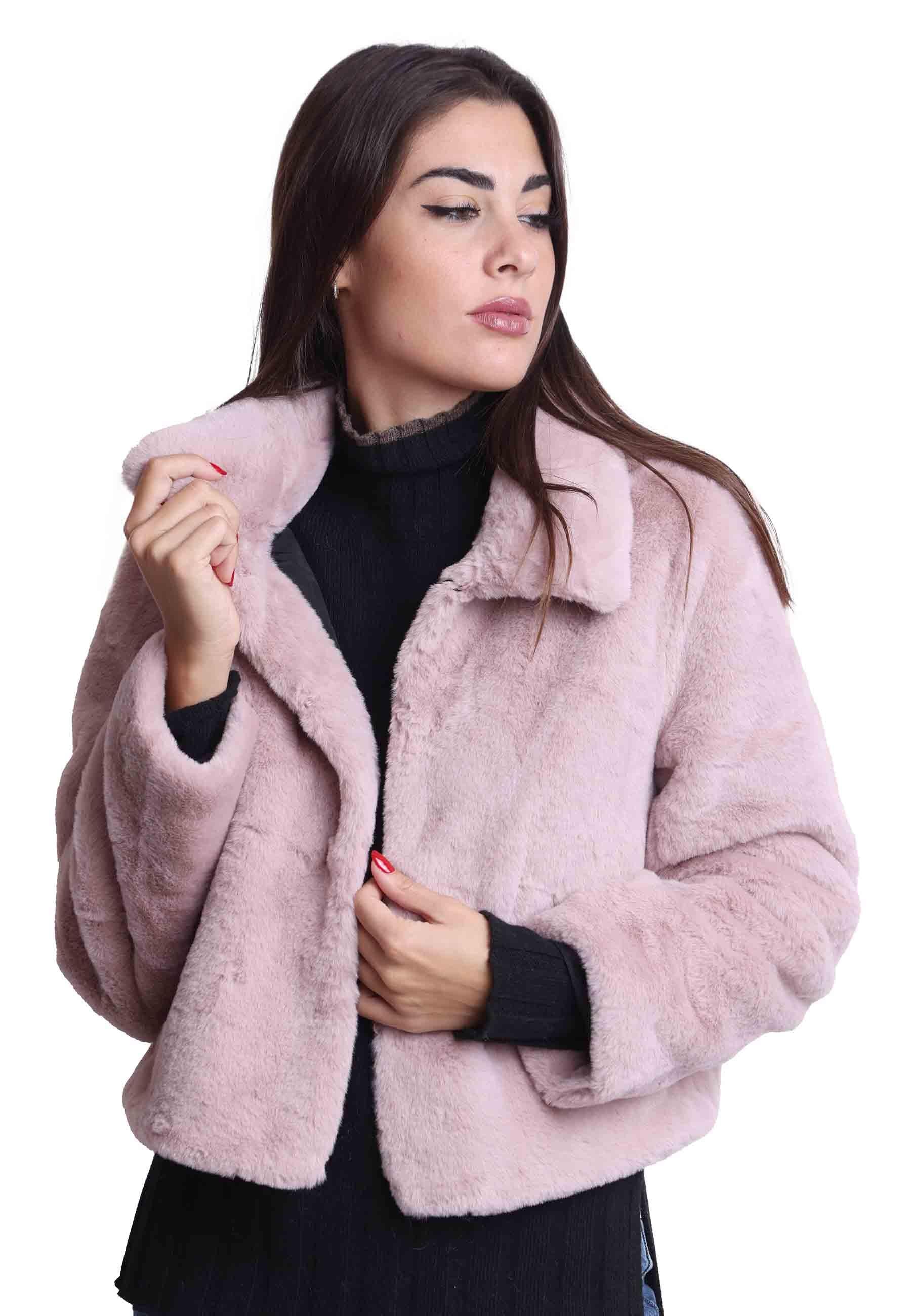 Giacche corte donna in eco fur rosa con bottoni a scomparsa SP22190 033 Spatarella 