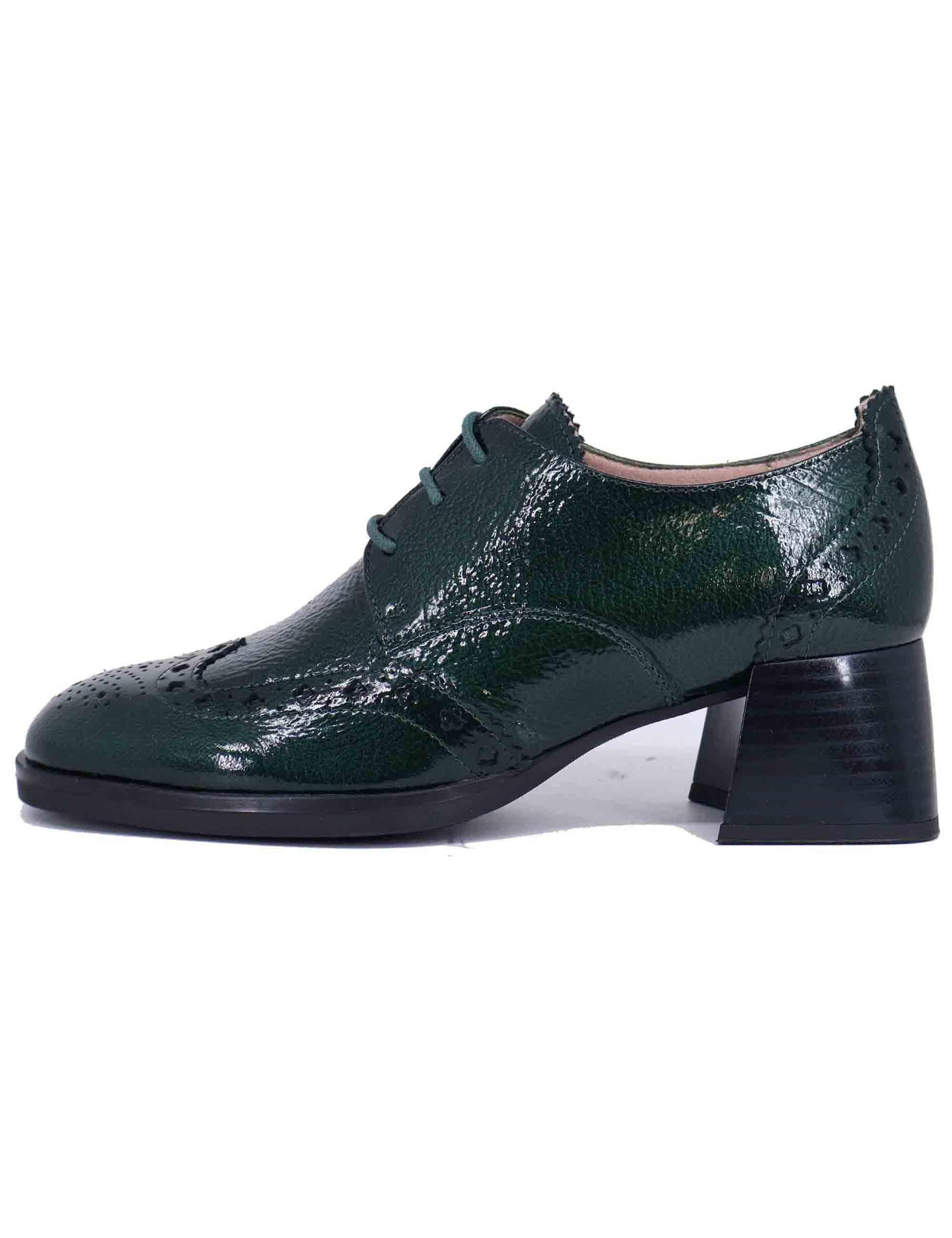 Stringate donna in pelle verde con impunture HI243579 C002 Hispanitas 