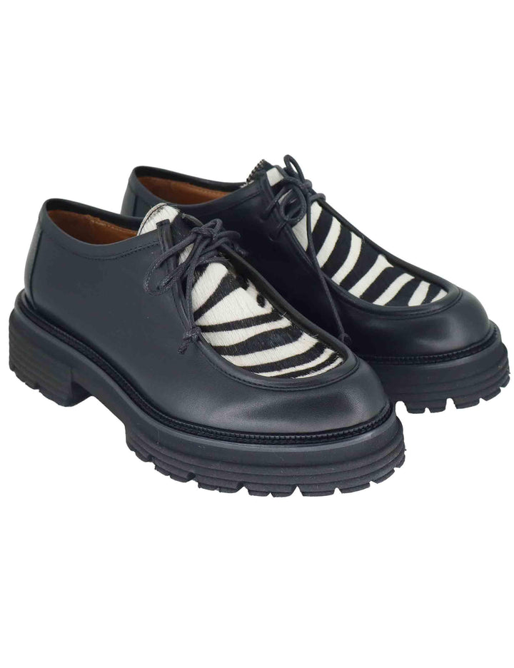 Stringate donna in pelle nera con vaschetta in contrasto e suola in gomma SP3225 001 Spatarella 