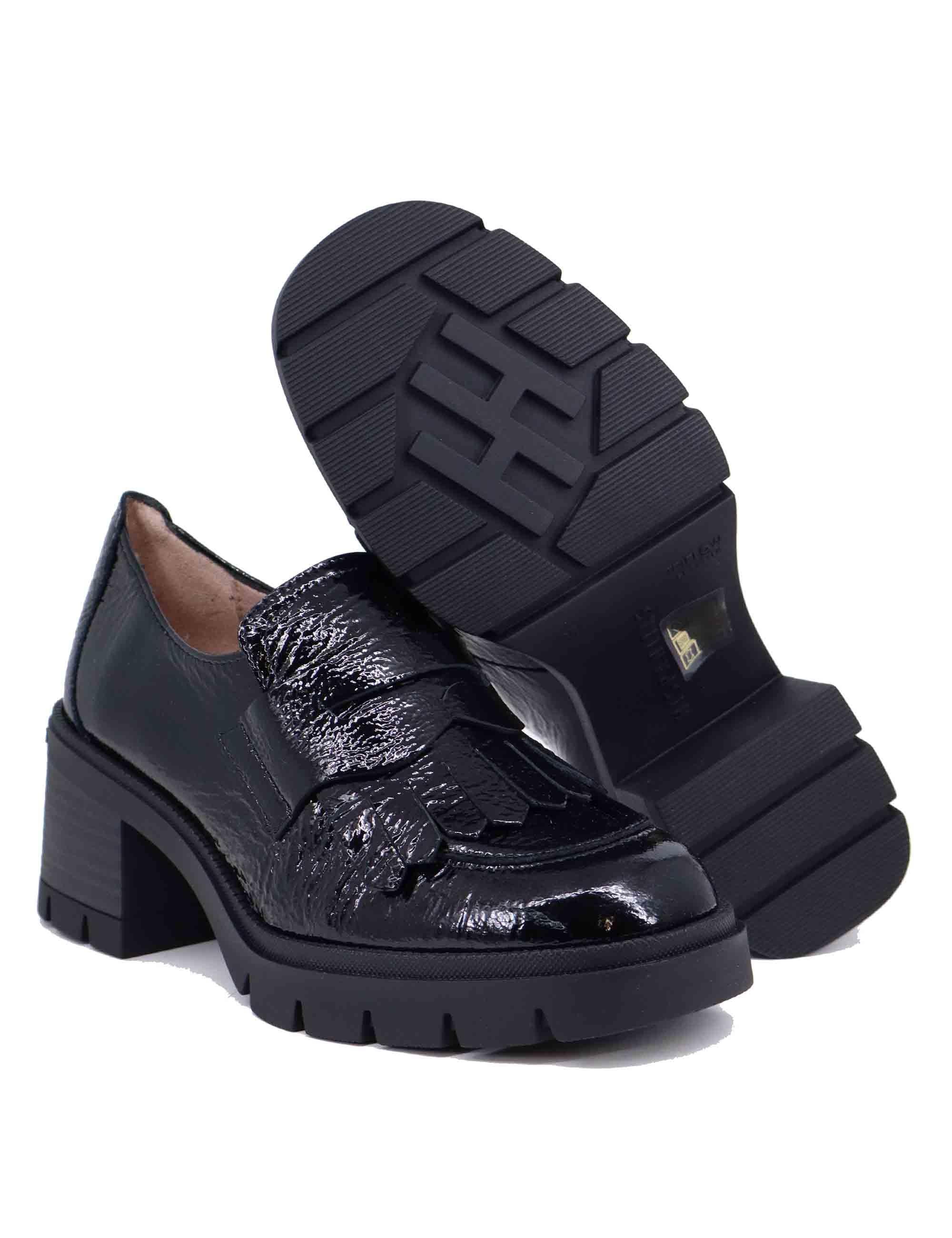 Mocassini donna in vernice nera con suola in gomma HI243610 C005 Hispanitas 