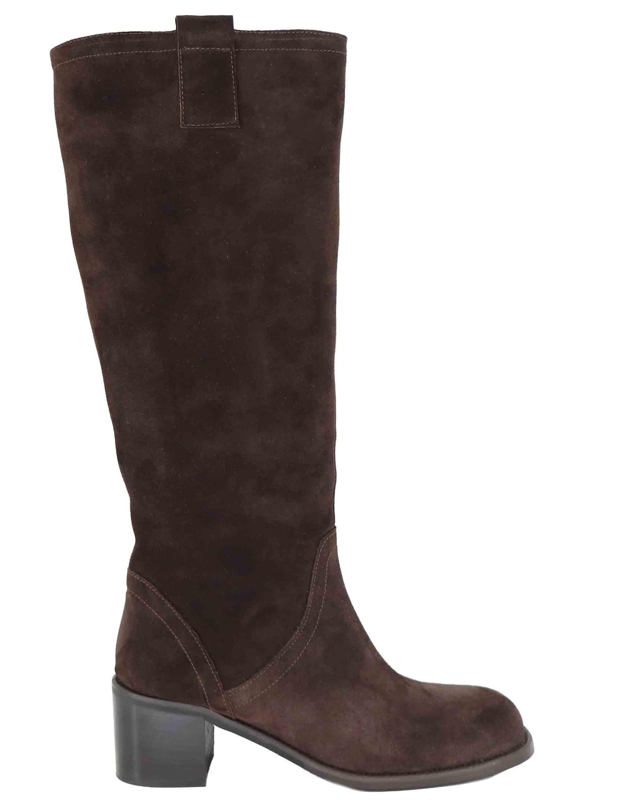 Stivali donna a tubo in camoscio marrone con tacco medio D306 014 Les Venues 