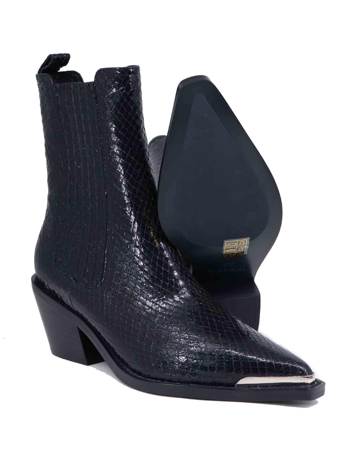 Texani donna in pelle stampata nera con puntale argento 185T49BK 03 Lola Cruz 