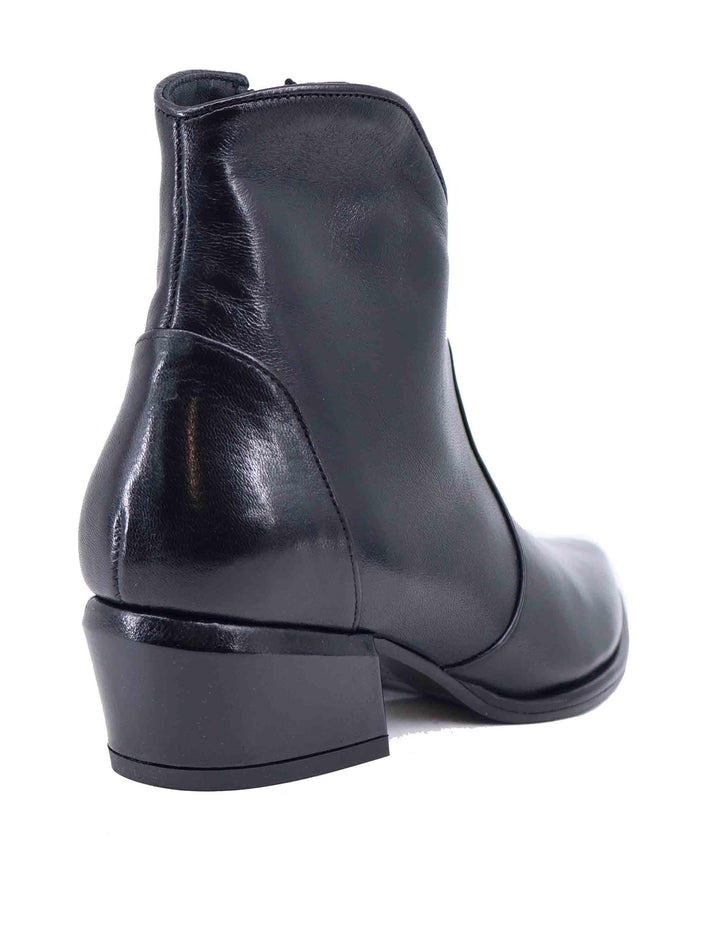 Stivaletti donna in pelle nera con punta texana SP1039 001 Spatarella 