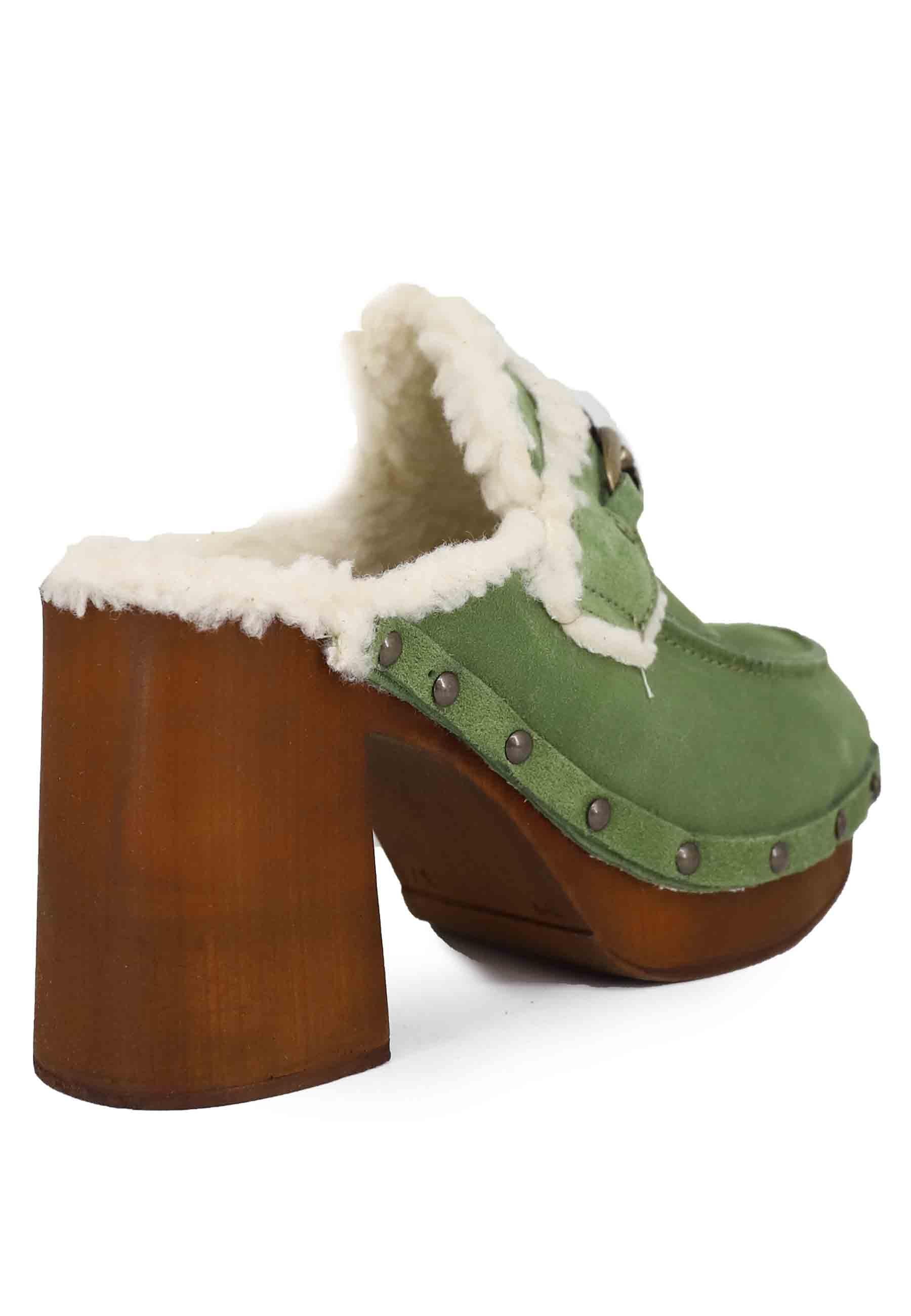 Zoccoli donna in camoscio verde con fodera in eco fur e tacco alto 8850 005 Glove 