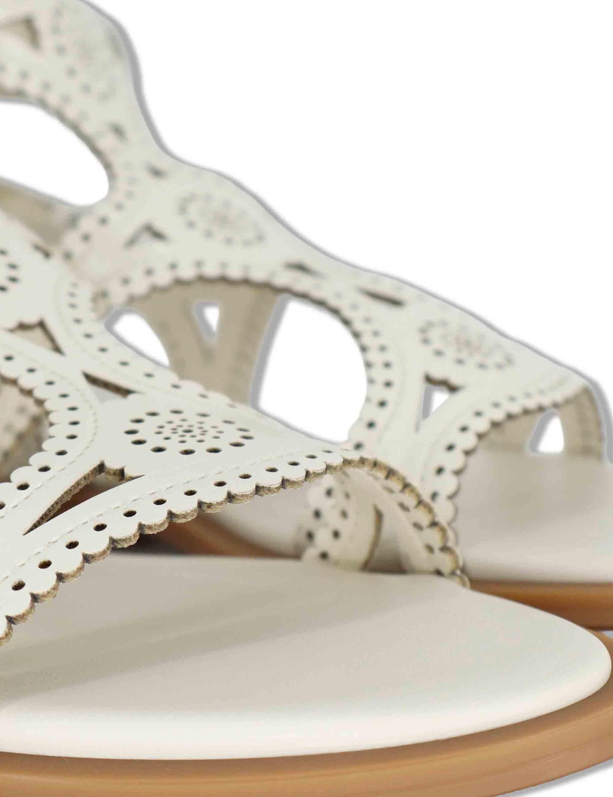 Sandali donna in pelle off white con tacco basso e cinturini Zasi 895Z80HG 02-OFF WHT Bibi Lou 