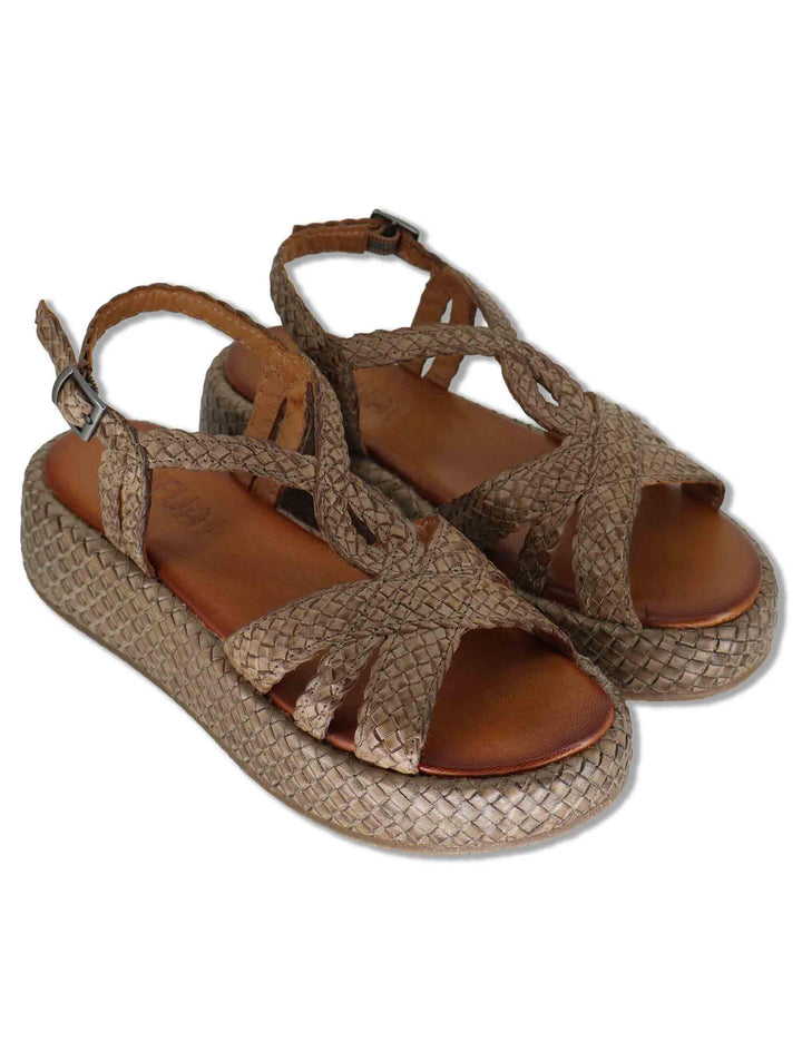 Sandali donna in pelle intrecciata taupe con cinturino e zeppa media WD511R03 500021 Vueva 