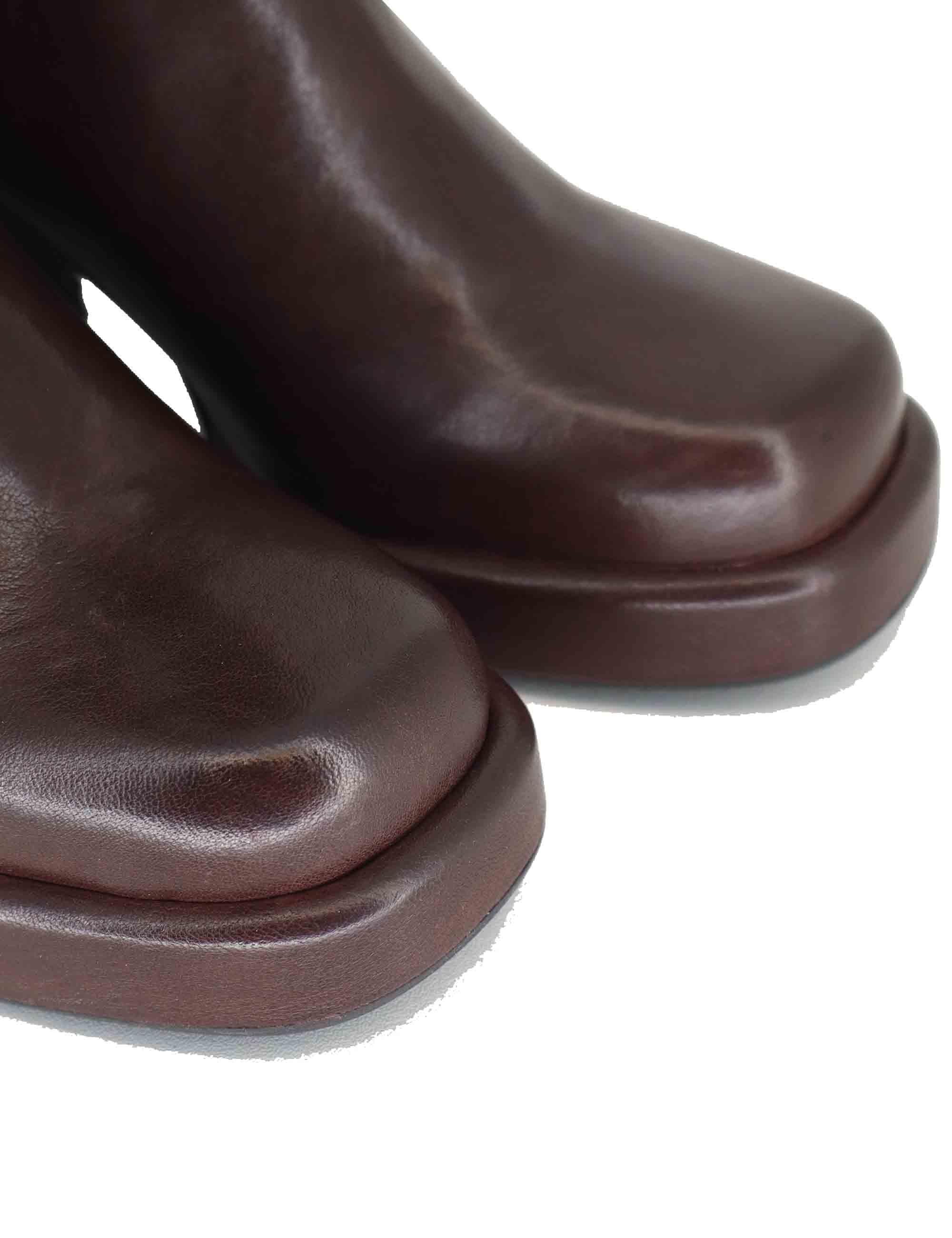 Stivali donna in pelle opaca marrone con tacco alto e plateau 9680Z 014 Les Venues 