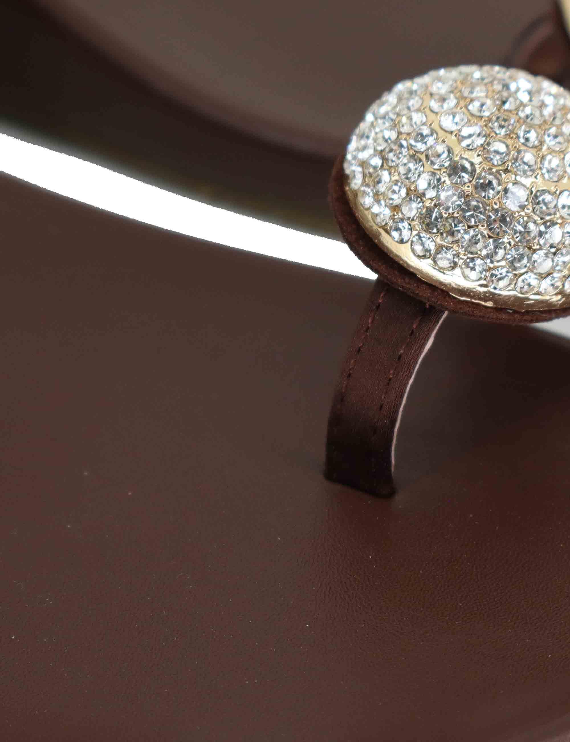 Sandali donna infradito in pelle marrone con pietra gioiello e fubbett basso Balne 880Z80HG 90-MARRON Bibi Lou 