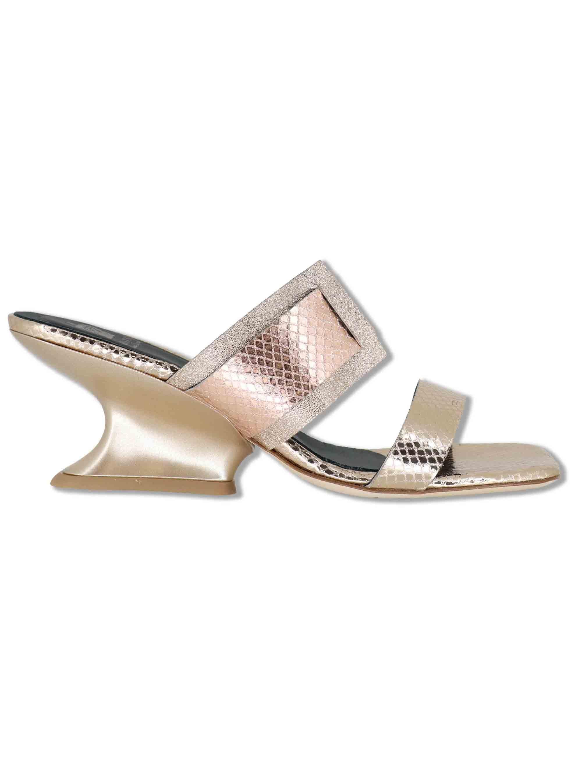 Sandali donna in pelle oro con doppia fascia e zeppa bassa DS2679/Z 077 L'Arianna 