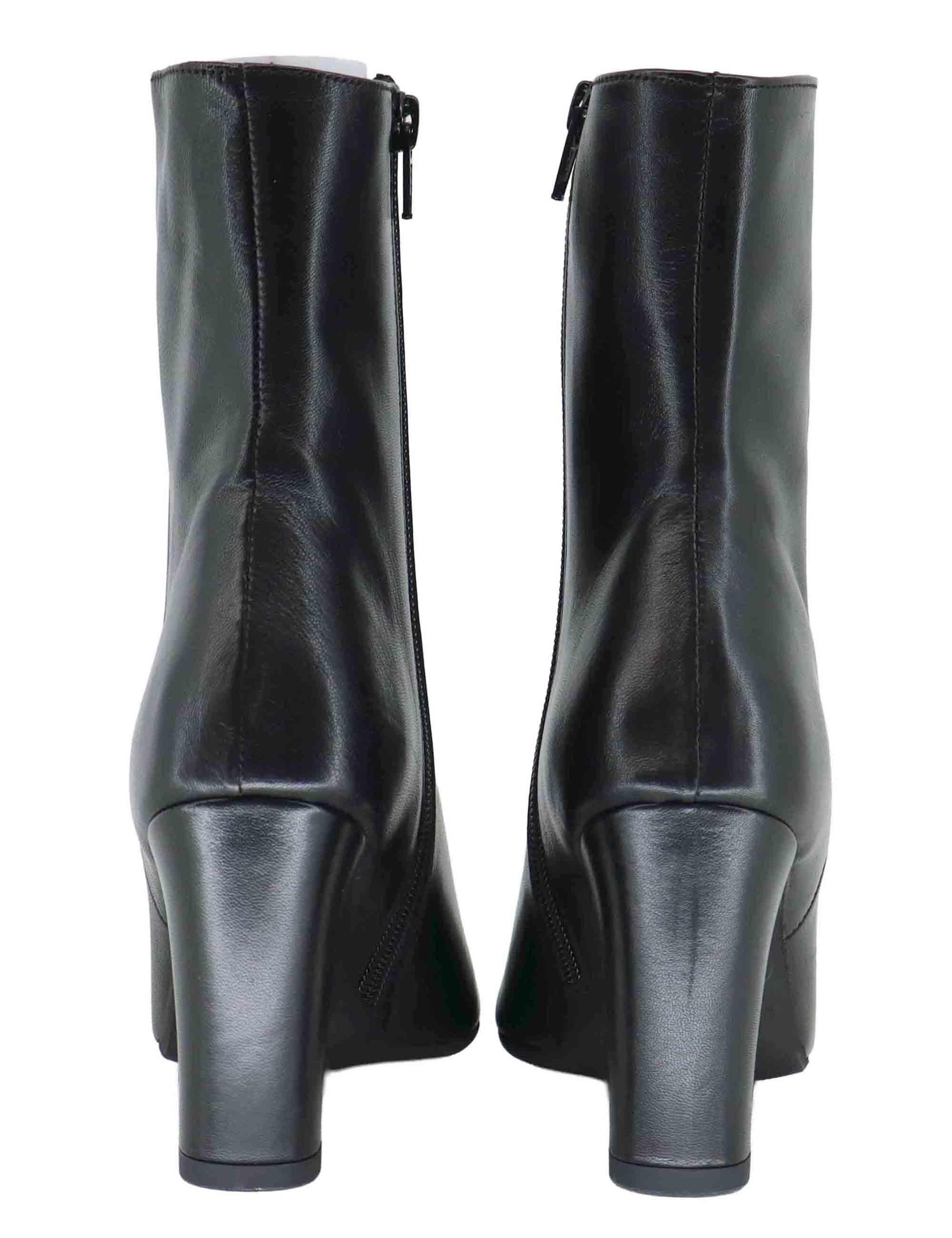 Stivaletti donna in pelle nera tacco alto 3351 001 Les Venues 