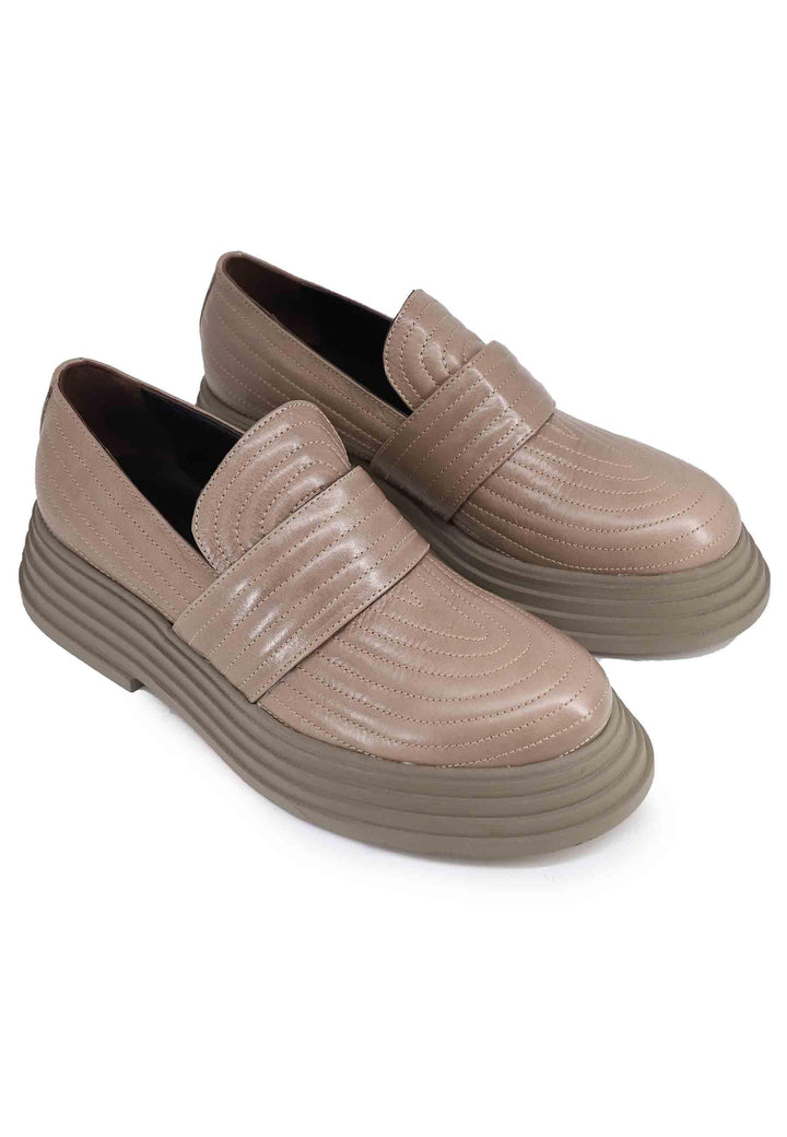 Mocassini donna in pelle taupe con cuciture e suola in gomma P9042F 029 Laura Bellariva 