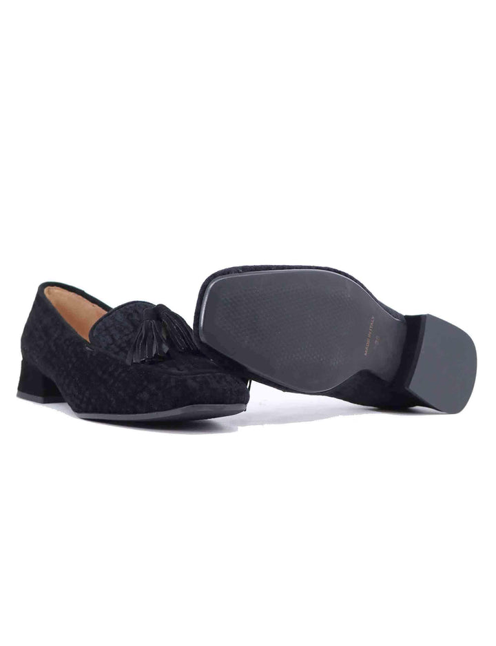 Mocassini donna in camoscio nero con nappine SPK2603-422 001 Spatarella 