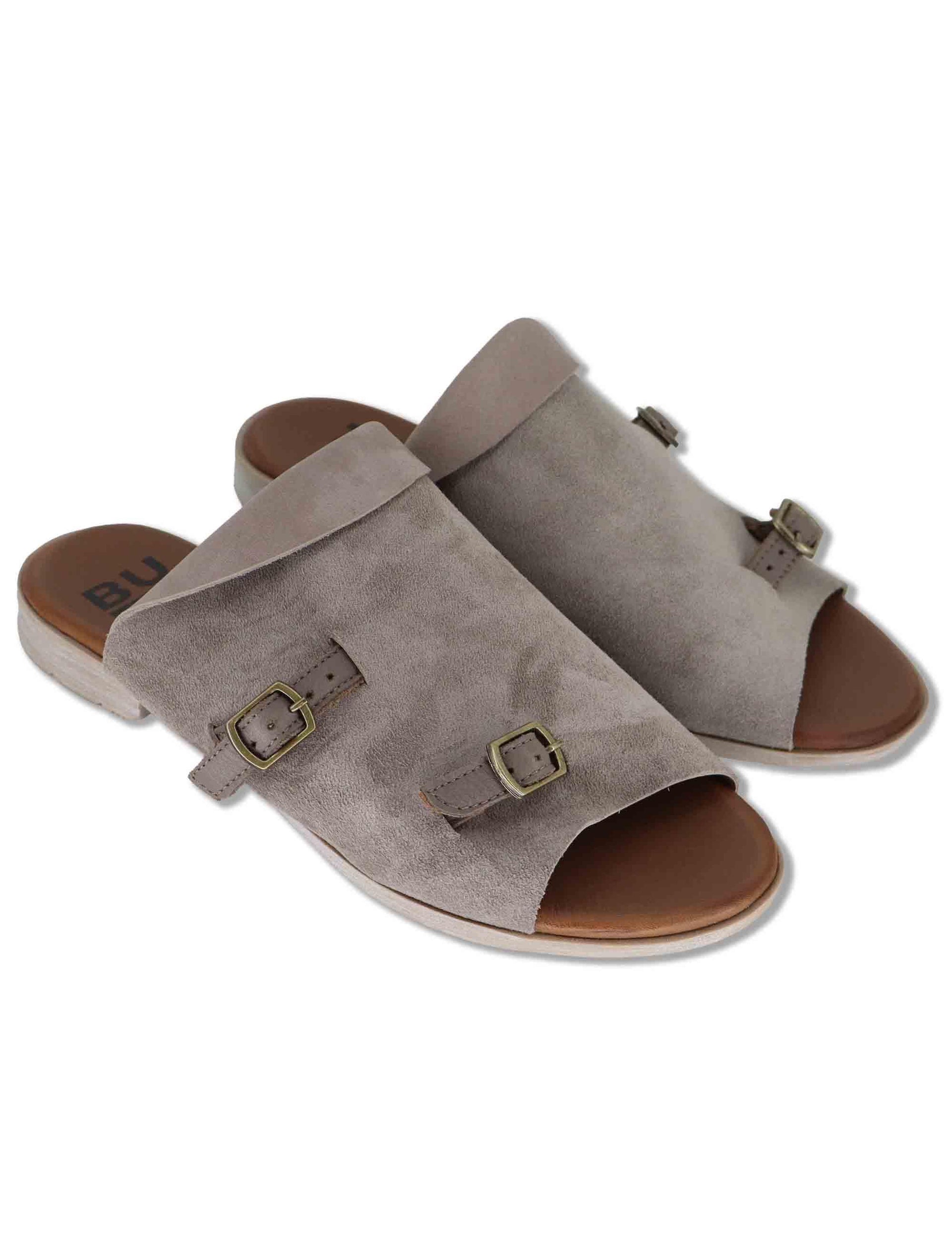 Sandali bassi donna in camoscio taupe con cinturini in pelle WG2207 40936 Bueno 
