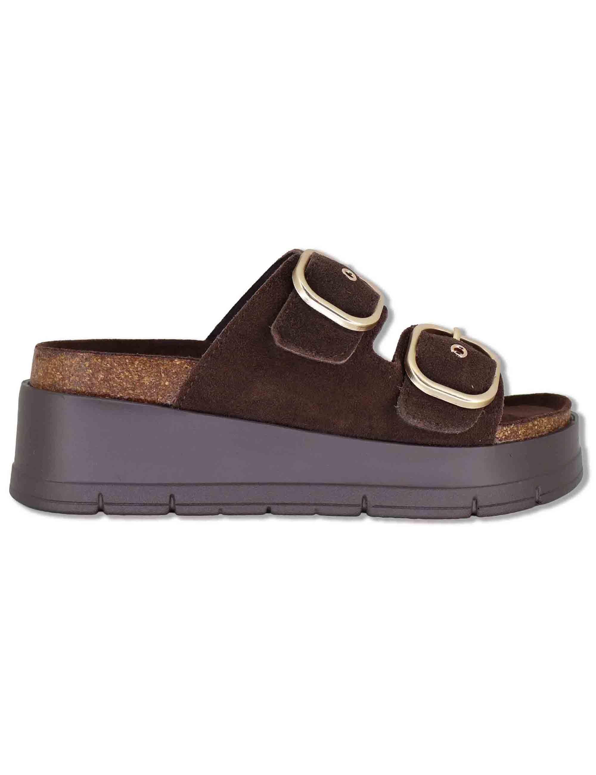 Sandali donna in eco camoscio marrone con doppia fibbia e zeppa in gomma W403R655 3504 Exe 