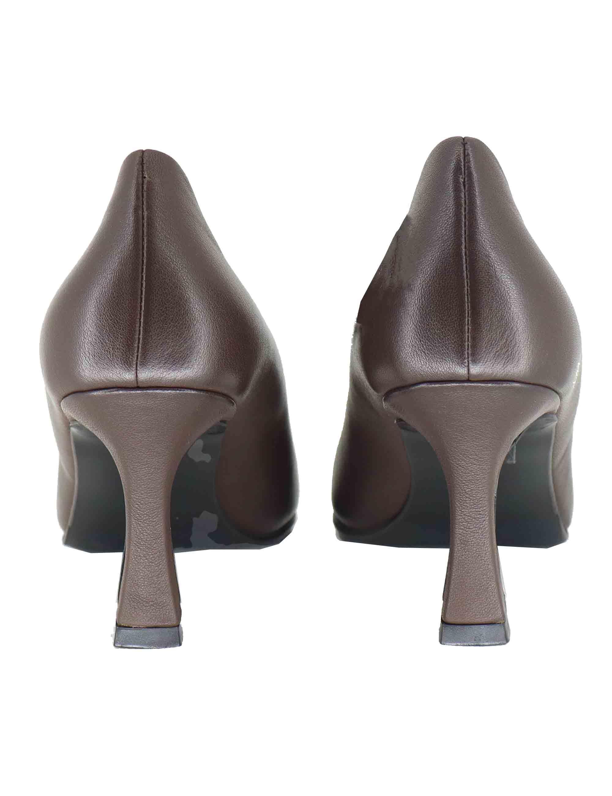 Decollete donna in pelle marrone con tacco alto e punta a punta A 74 014 Tattoo 