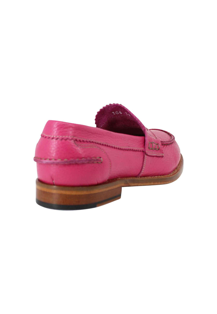 Mocassini donna in pelle martellata fuxia con bendina in tono e suola in cuoio SPD306 053 Spatarella 