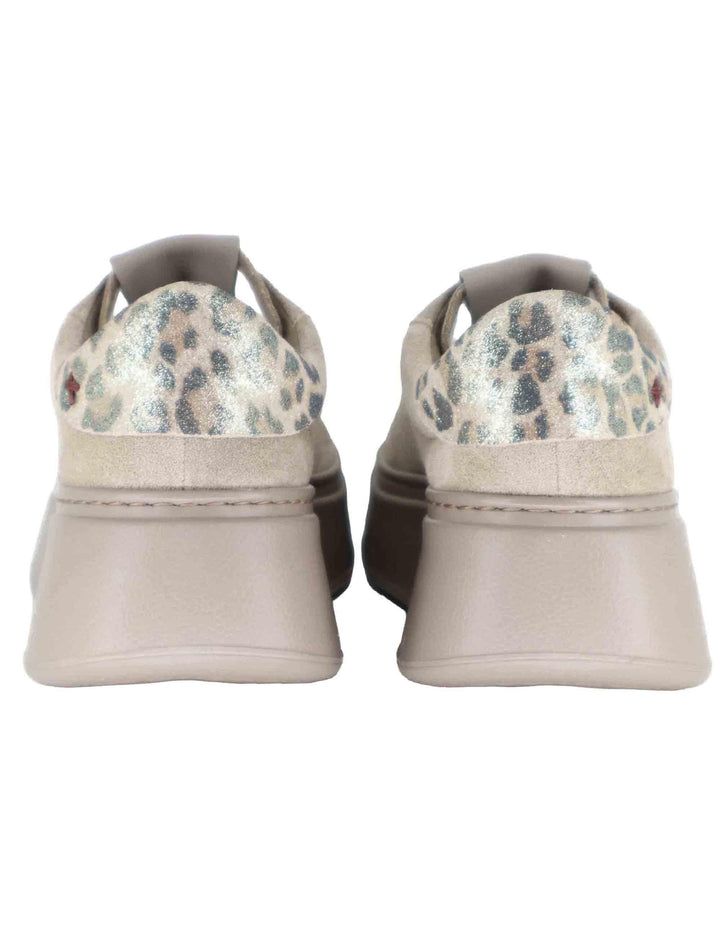 Sneakers donna in camoscio beige con charms e suola alta in gomma PIA 428A Gio + 